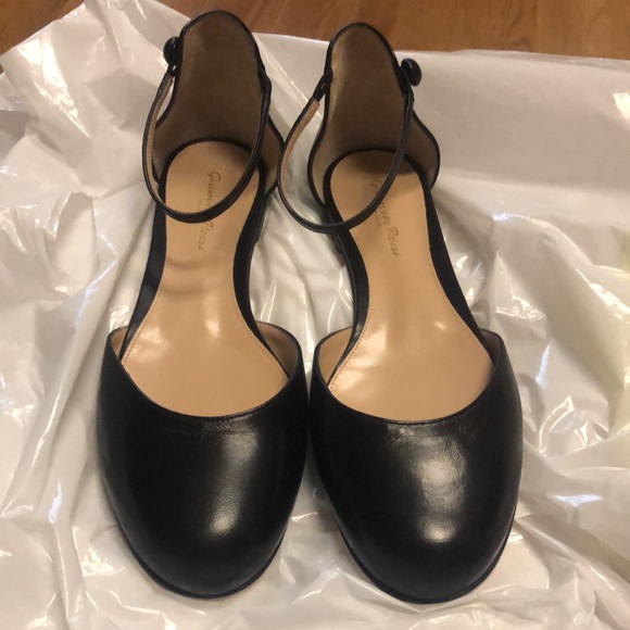 Gianvito Rossi
Leather d'Orsay Ankle-Strap Flat - Picture 2 of 7